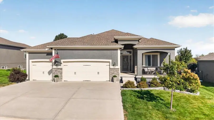 504 Bentwater Drive, Raymore, MO 64083 - #2
