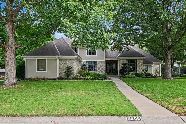 5506 W 82nd Place, Prairie Village, KS 66208