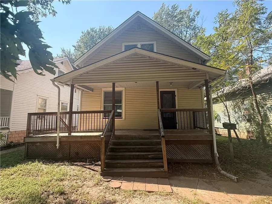 1715 Quincy Street, Topeka, KS 66612 - #2