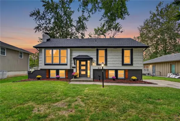 605 NE Ash Street, Lee's Summit, MO 64063