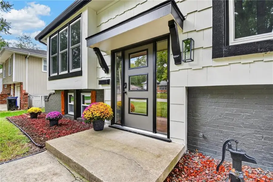 605 NE Ash Street, Lees Summit, MO 64063 - #3