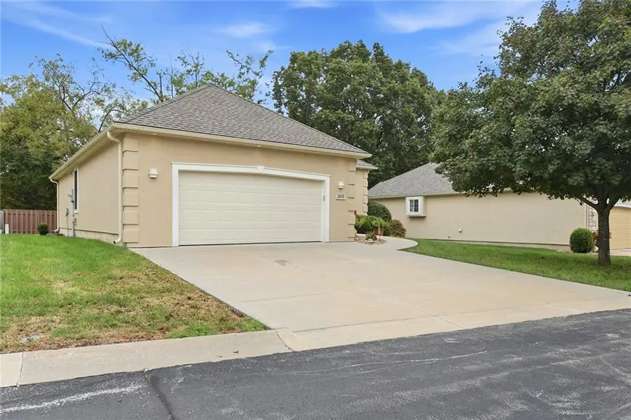 2633 Kensington Place, Leavenworth, KS 66048 - #2