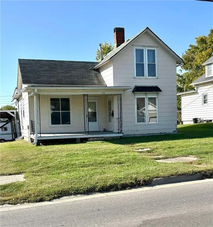 716 E 1st Street, Maryville, MO 64468 - #1