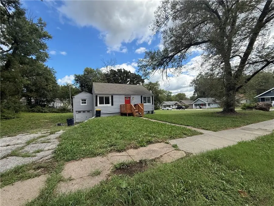 6741 Agnes Avenue, Kansas City, MO 64132 - #3
