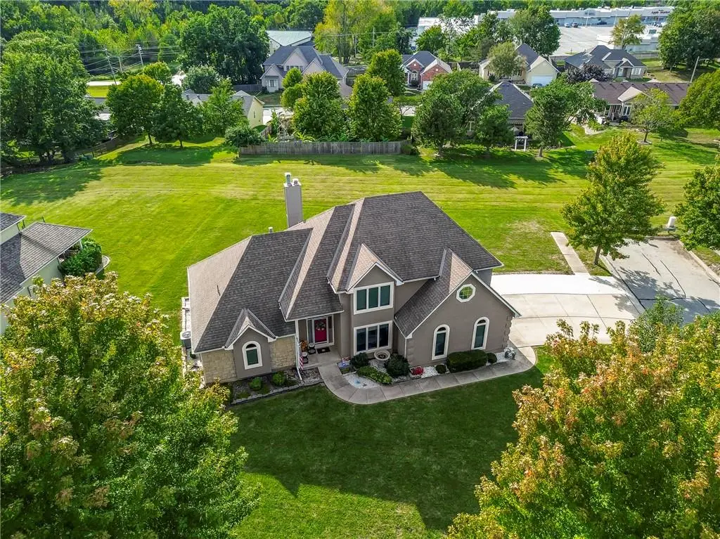 6322 Ridgeway Avenue, Kansas City, MO 64133 - #1