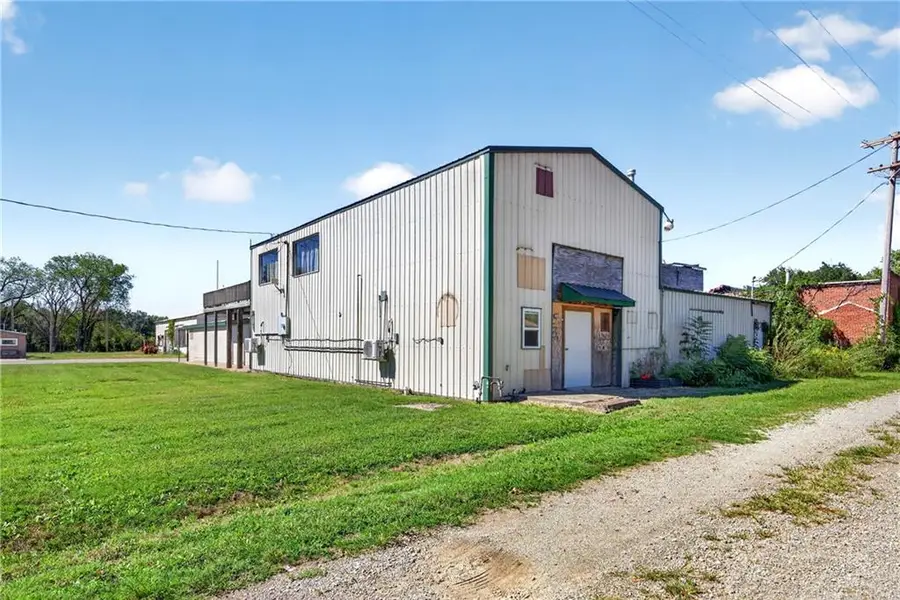 315 N Main Street, Scammon, KS 66773 - #3