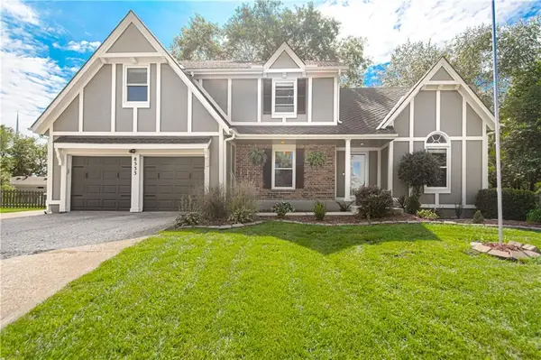 8533 Hall Street, Lenexa, KS 66216
