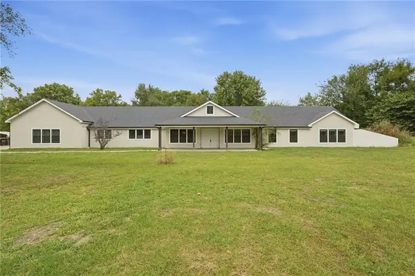 3 Kendi Lane, Belton, MO 64012