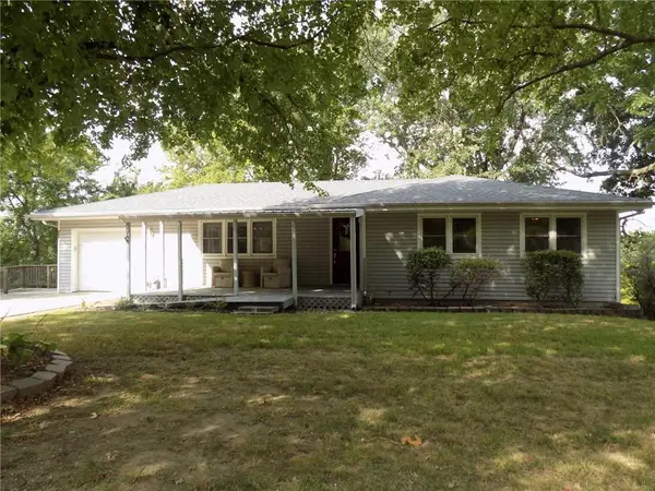 804 N 6 Street, Wathena, KS 66090