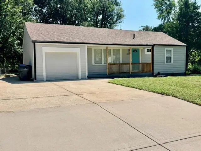 224 S Central Street, Olathe, KS 66061 - #1