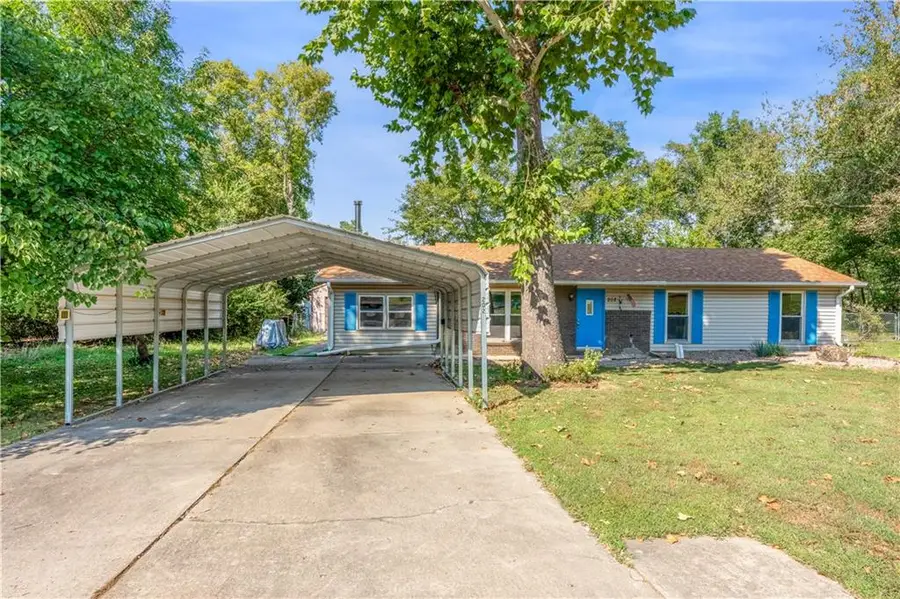 202 Salem Avenue, Knob Noster, MO 65336 - #3