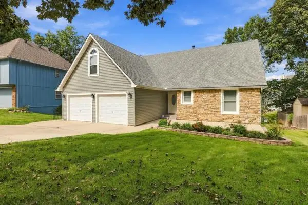 14118 W 61st Terrace, Shawnee, KS 66216 - #2