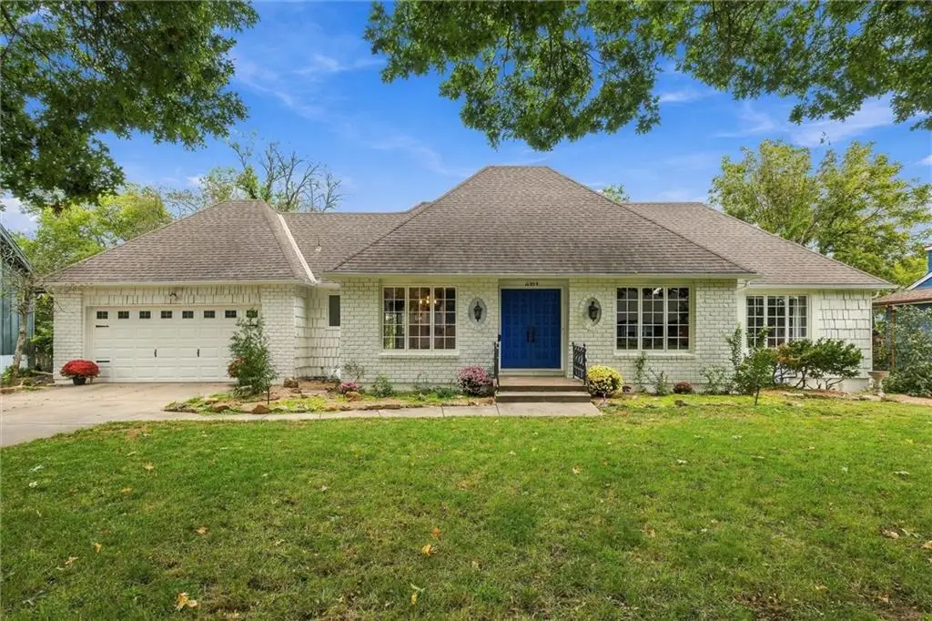 10935 Lydia Avenue, Kansas City, MO 64131 - #1
