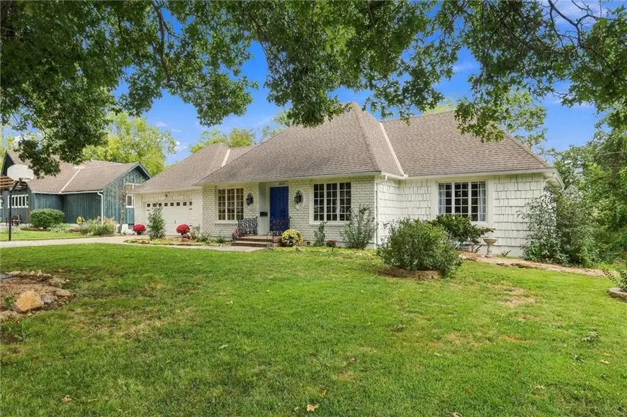 10935 Lydia Avenue, Kansas City, MO 64131 - #3