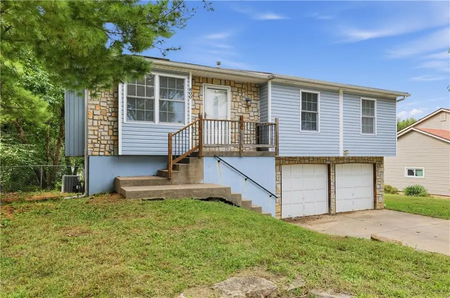 800 N Mohican Drive, Independence, MO 64056 - #2