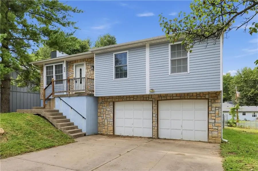 800 N Mohican Drive, Independence, MO 64056 - #3