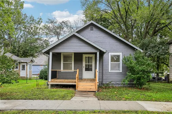 709 S Tremont Avenue, Ottawa, KS 66067