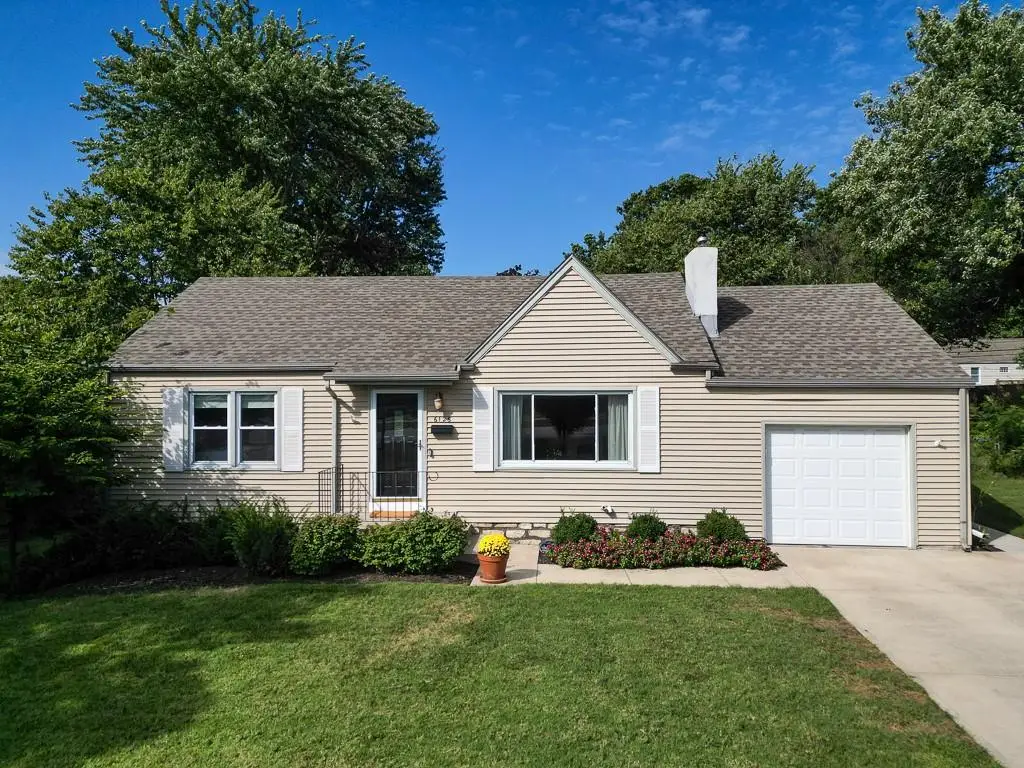 6126 Metcalf Lane, Overland Park, KS 66202 - #1