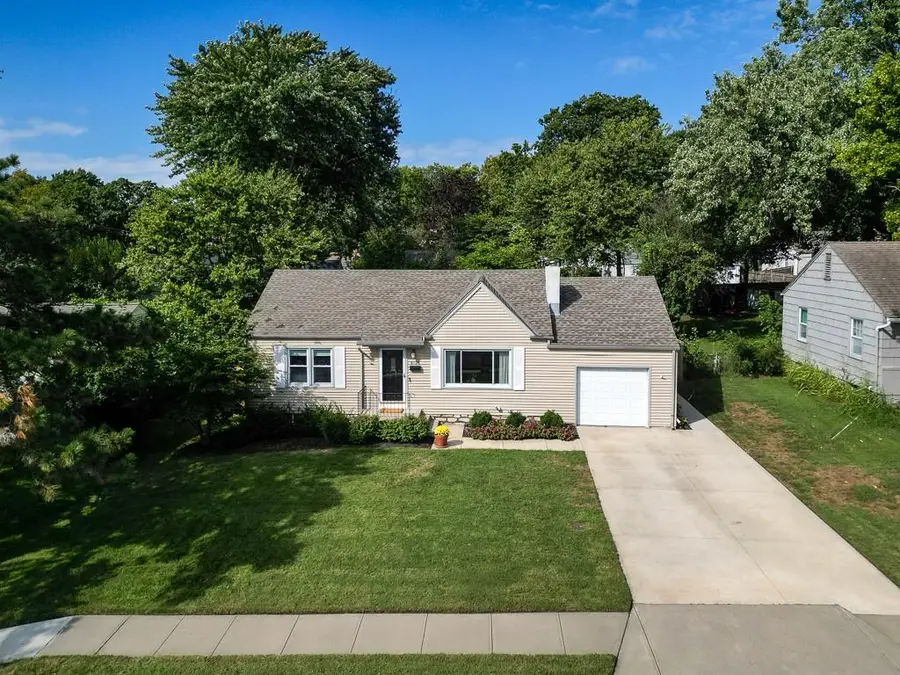 6126 Metcalf Lane, Overland Park, KS 66202 - #2