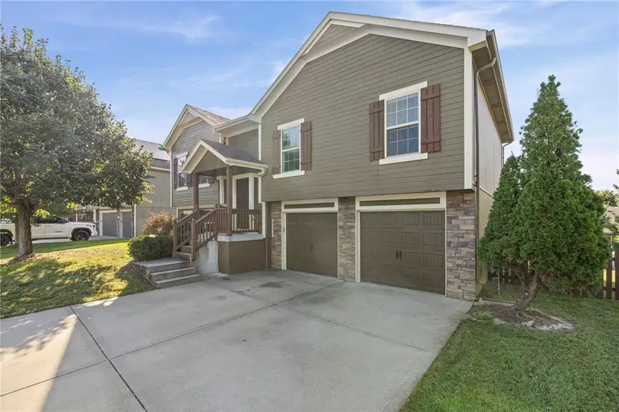 114 SW Hanging Garden Street, Blue Springs, MO 64064 - #2