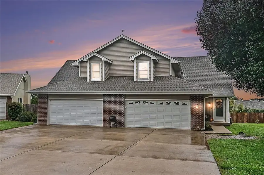 513 Cape Cod Court, Smithville, MO 64089 - #2