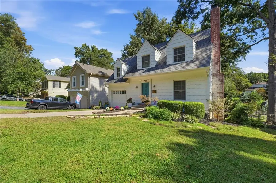 5333 Buena Vista Street, Roeland Park, KS 66205 - #2