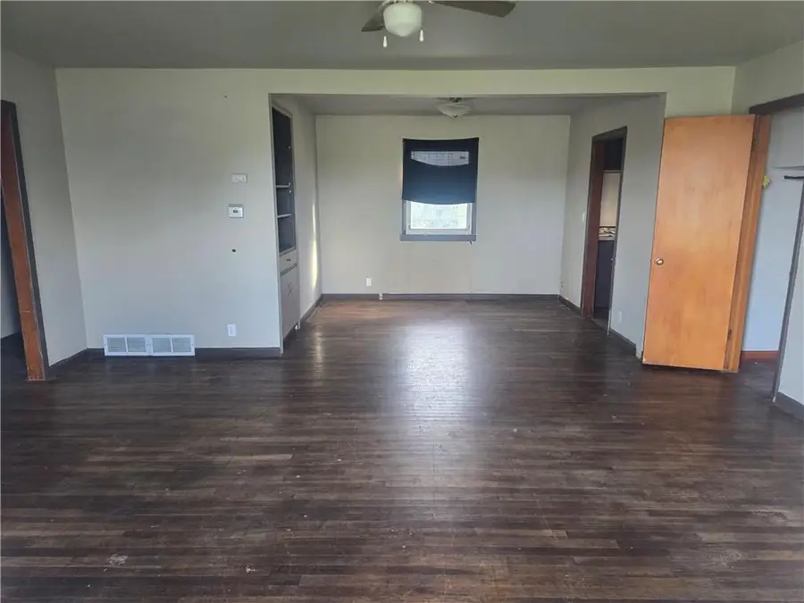 629 W Oak Street, Independence, KS 67301 - #2