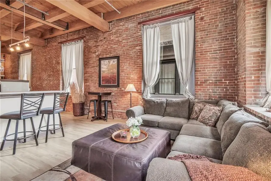 308 W 8th Street #201, Kansas City, MO 64105 - #3