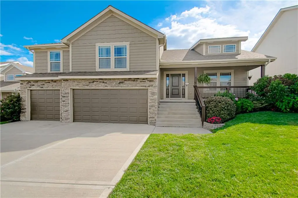 21425 W 47th Terrace, Shawnee, KS 66218 - #1