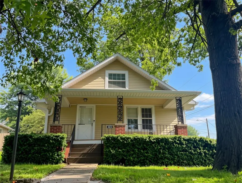1813 Clifford Street, Saint Joseph, MO 64505 - #1