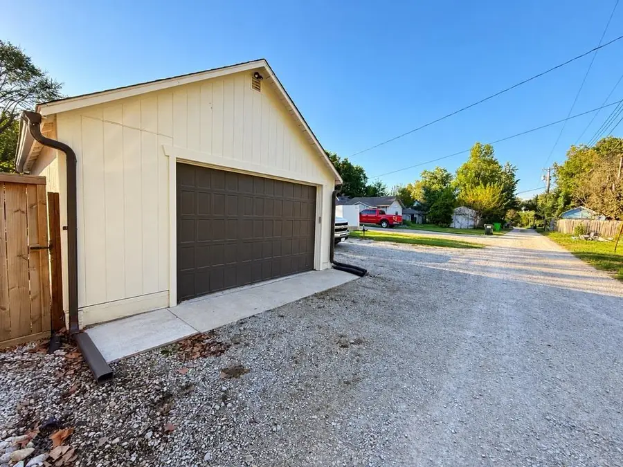 825 S Mulberry Street, Ottawa, KS 66067 - #2