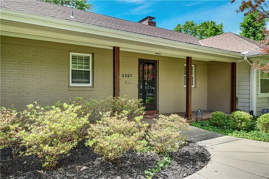 1227 W 66 Street, Kansas City, MO 64113 - #2