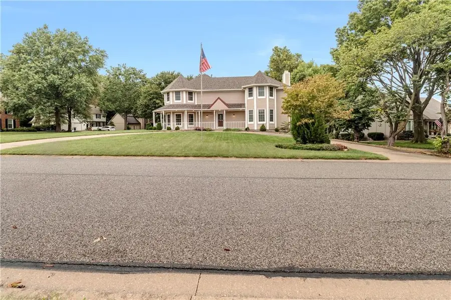 8523 Gillette Street, Lenexa, KS 66215 - #3