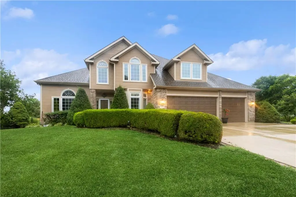 15498 Cedar Lane, Basehor, KS 66007 - #1