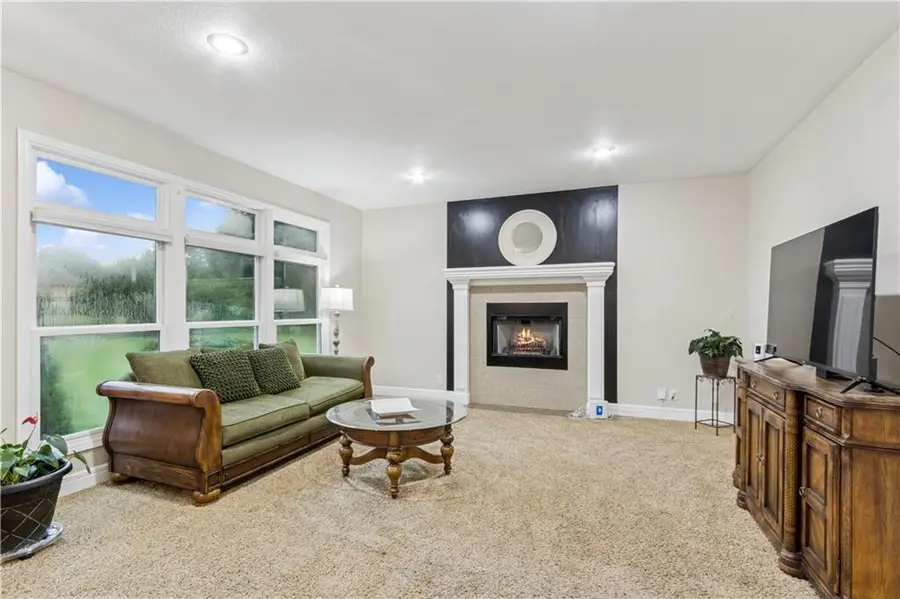 15498 Cedar Lane, Basehor, KS 66007 - #3