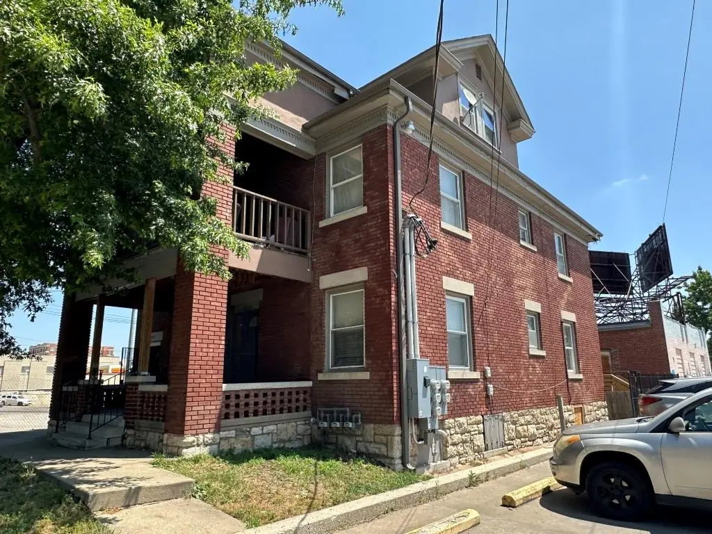 3809 Washington Street, Kansas City, MO 64111 - #1