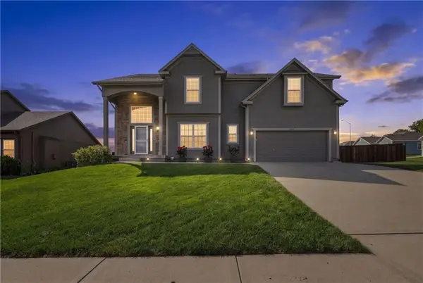 9644 N Adrian Avenue, Kansas City, MO 64154