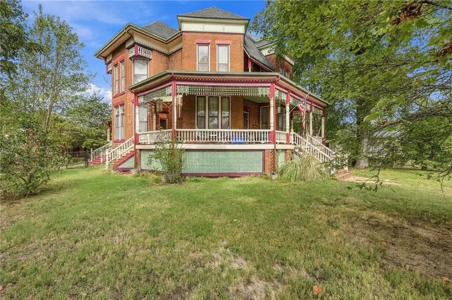 924 S National Avenue, Fort Scott, KS 66701 - #3
