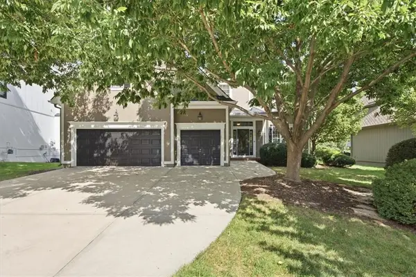 7310 W 145th Terrace, Overland Park, KS 66223