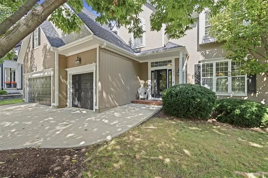 7310 W 145th Terrace, Overland Park, KS 66223 - #2