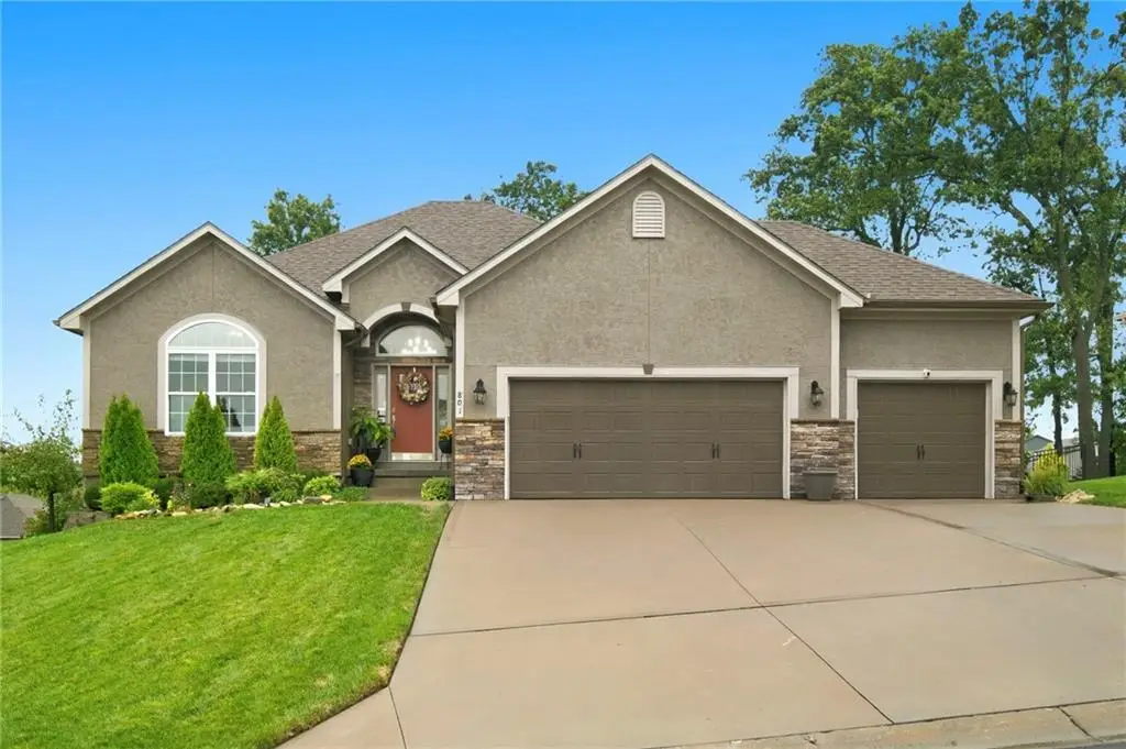 801 SE Pine Court, Blue Springs, MO 64014 - #1