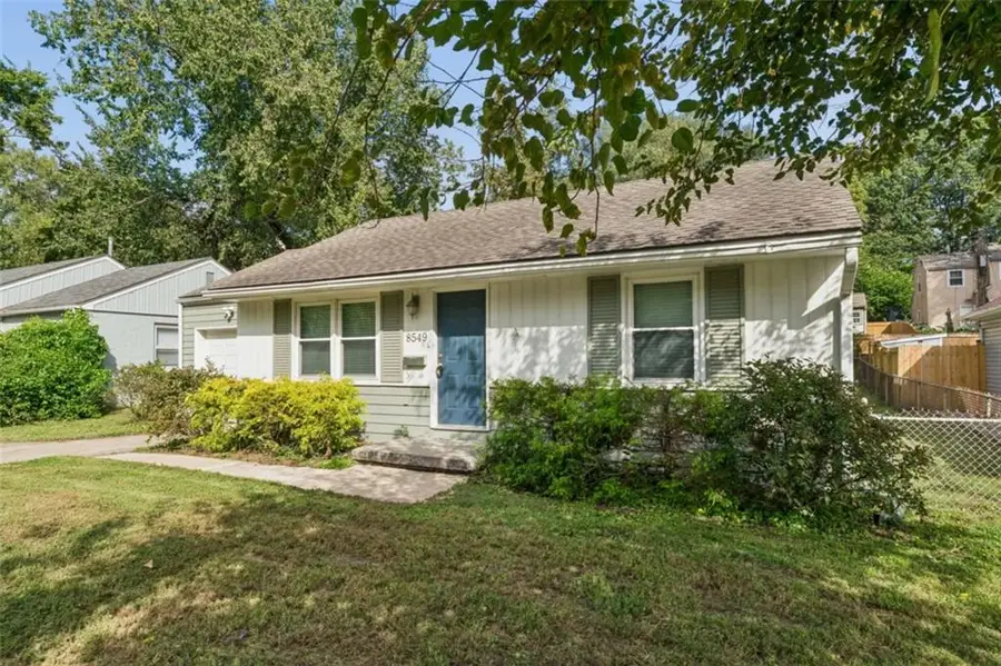 8549 Wornall Road, Kansas City, MO 64114 - #2