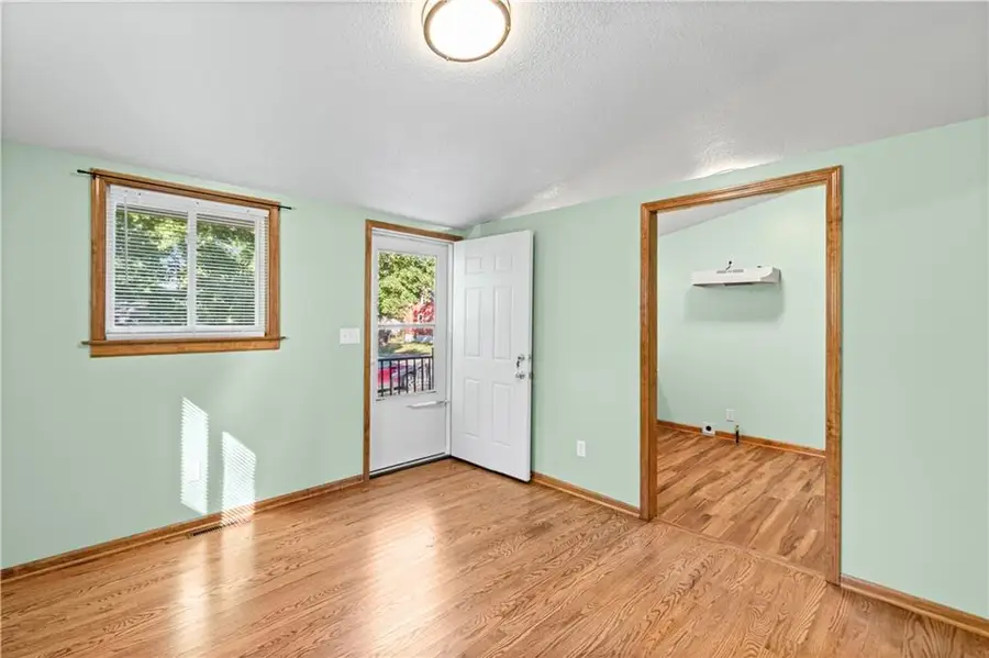 2429 Harvard Avenue, Independence, MO 64052 - #2