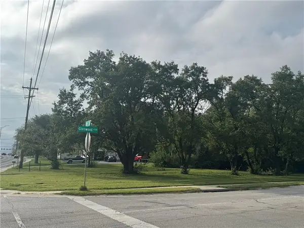 6702 W 151st Street, Overland Park, KS 66223