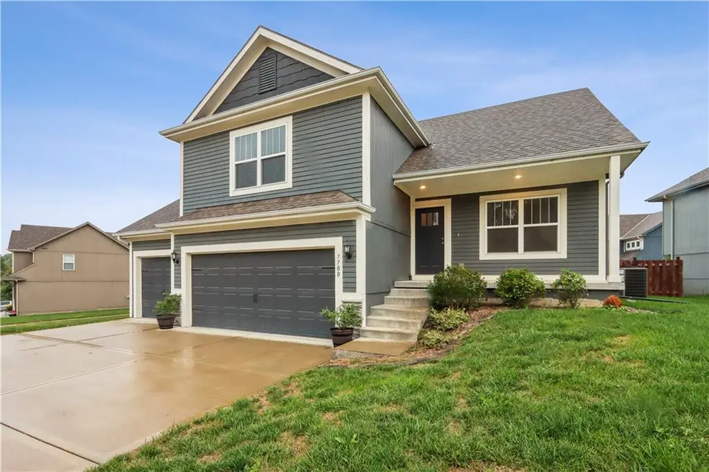 7700 N Lawn Avenue N, Kansas City, MO 64119 - #1