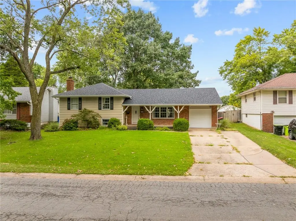 212 SW Craigmont Drive, Lees Summit, MO 66081 - #1