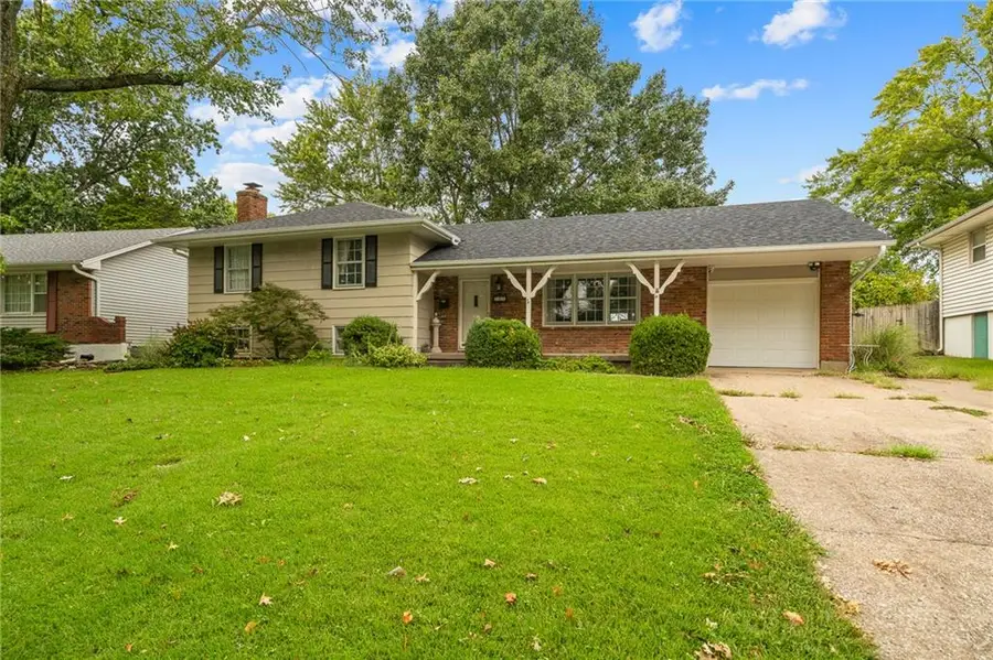 212 SW Craigmont Drive, Lees Summit, MO 66081 - #3