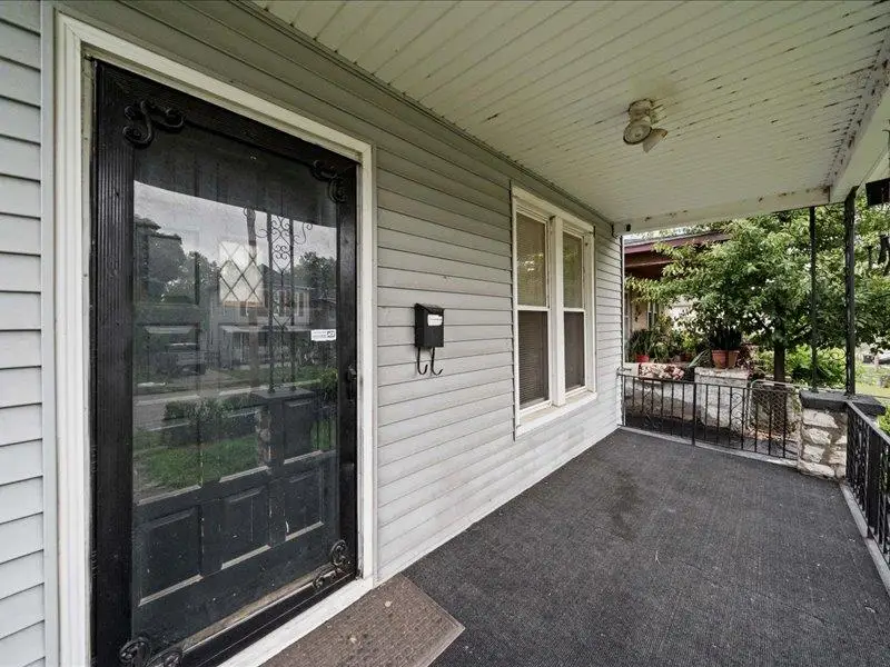 510 Montgall Avenue, Kansas City, MO 64124 - #3