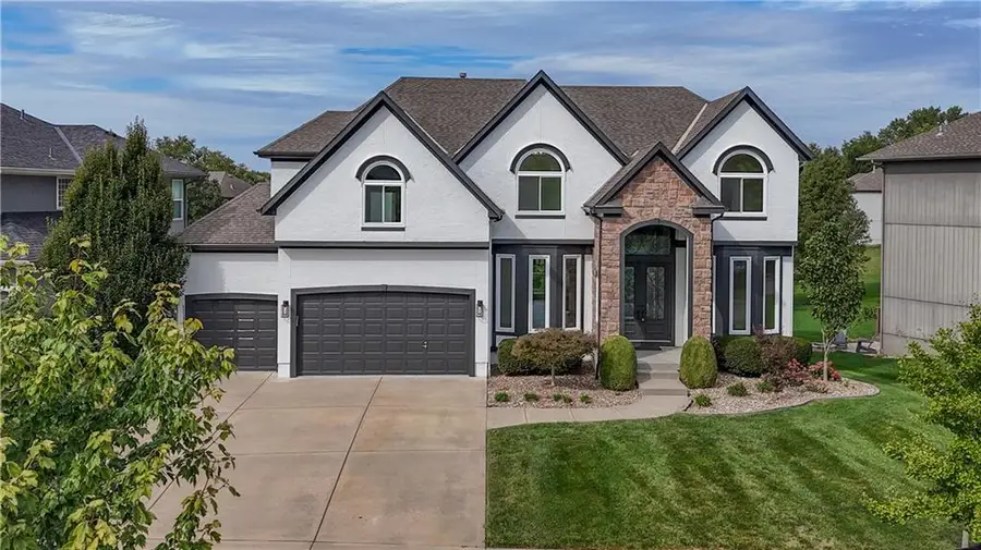16004 Ballentine Street, Overland Park, KS 66062 - #2