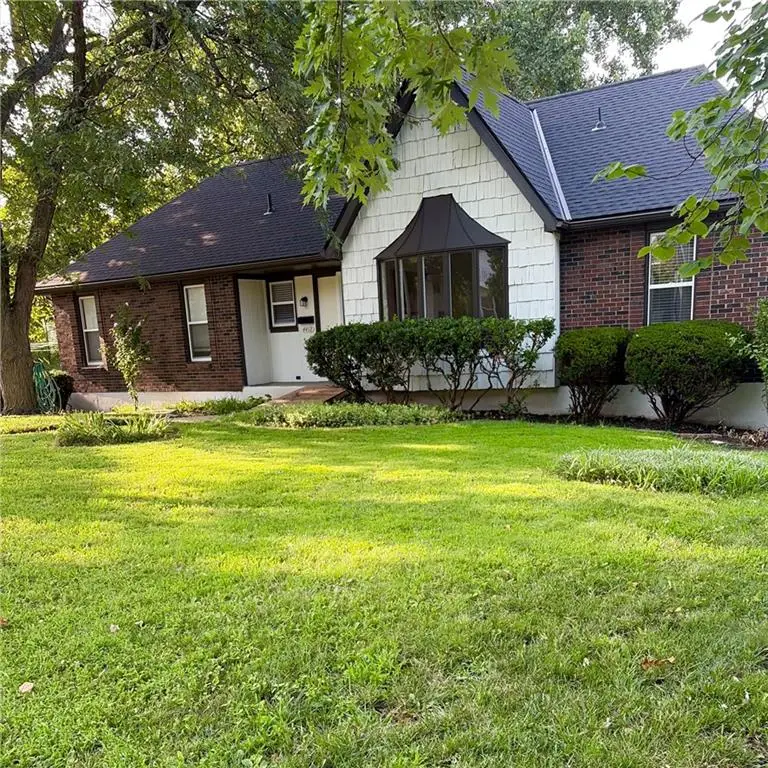 4412 E 104th Street, Kansas City, MO 64137 - #2